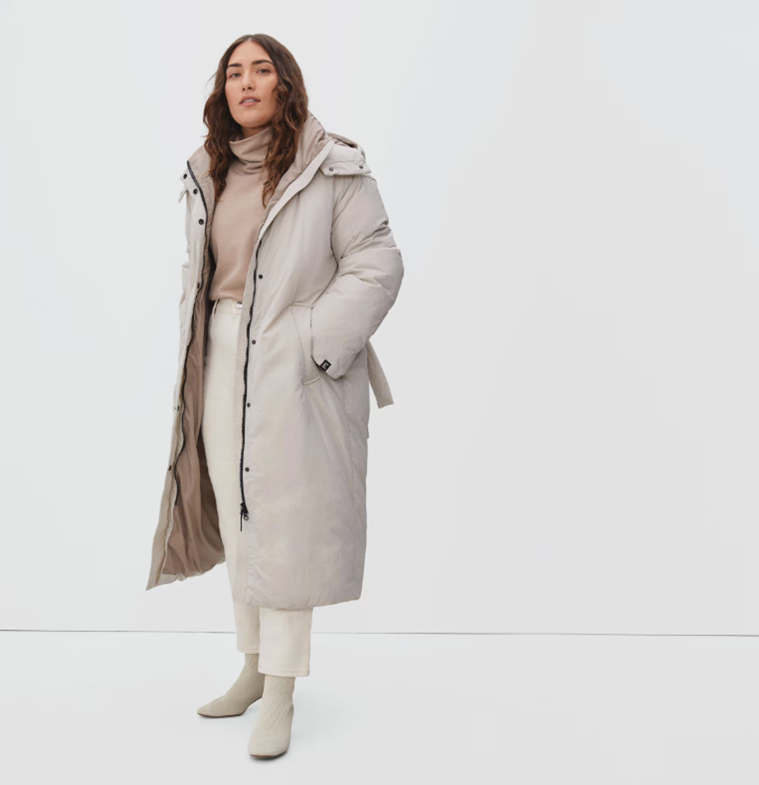 Everlane Womens The Duvet Down Puffer Coat Medium Cream Down Long Belted Nwt